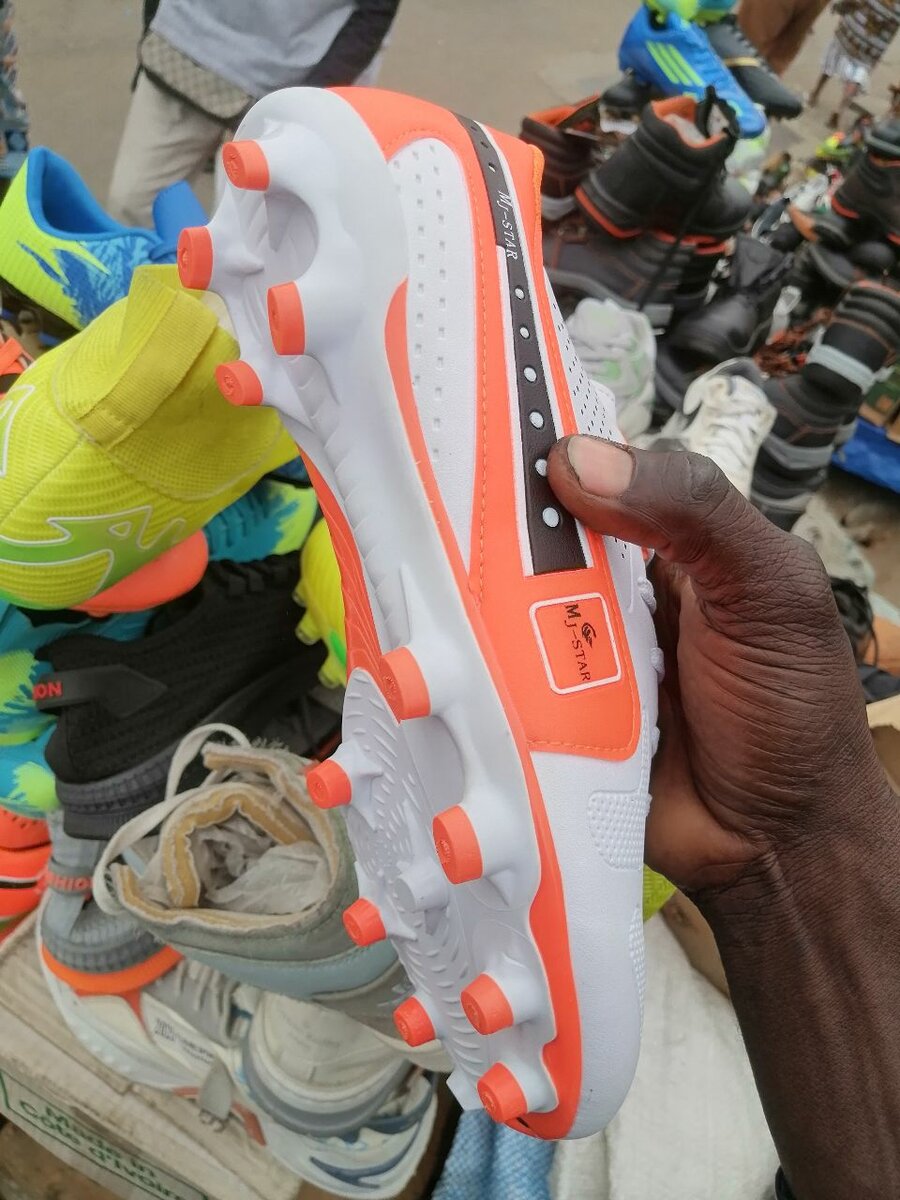 Chaussures de Football Blancs