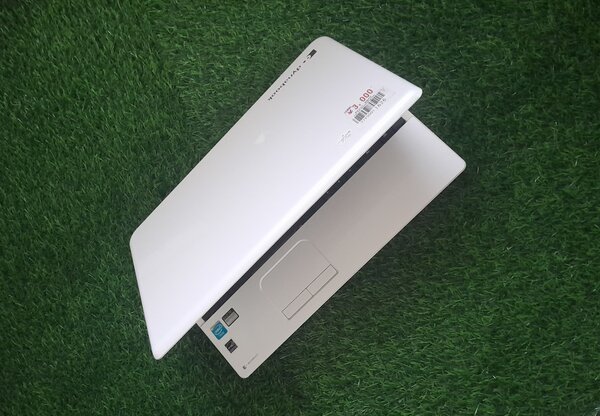 Toshiba Dynabook T552/3