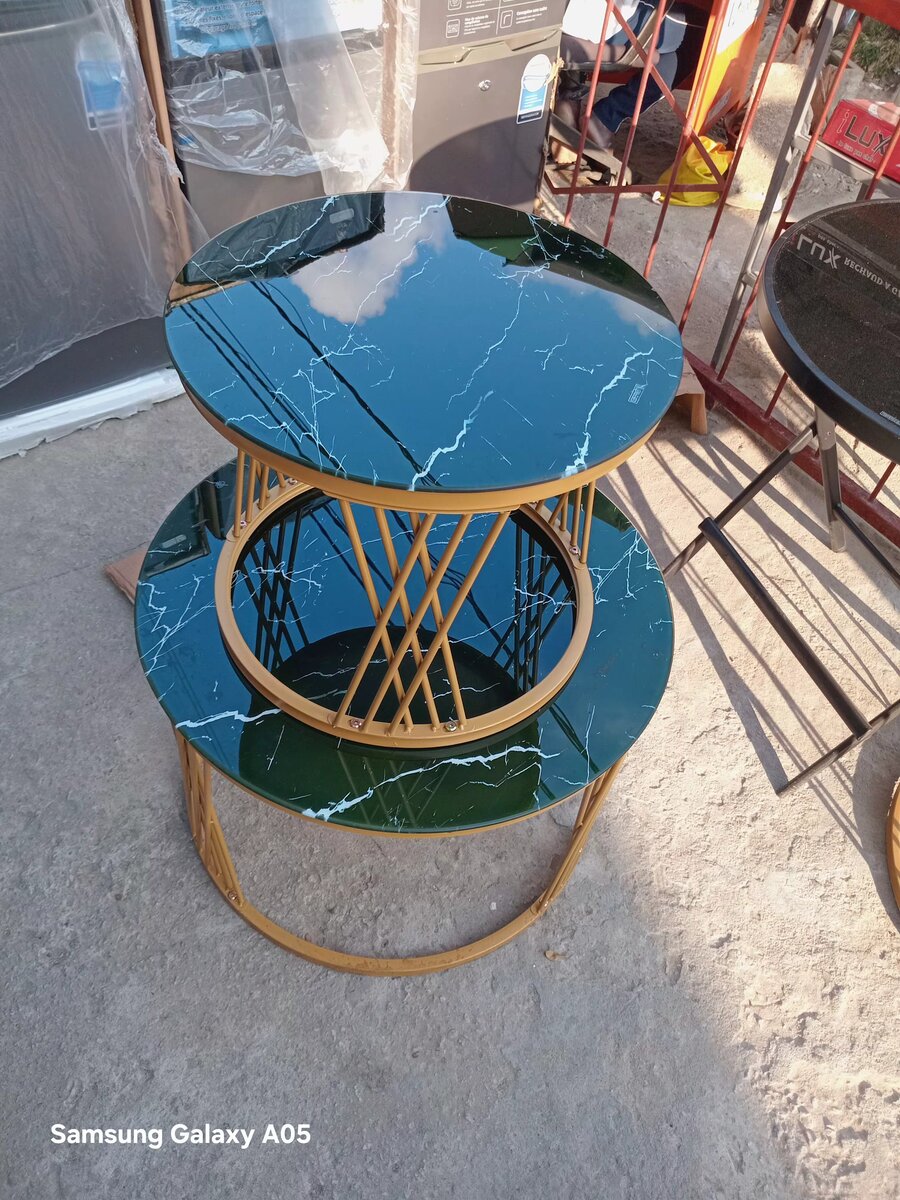 Tables gigognes en marbre élégantes