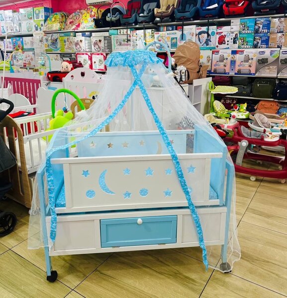 Berceau bébé avec tiroir pratique