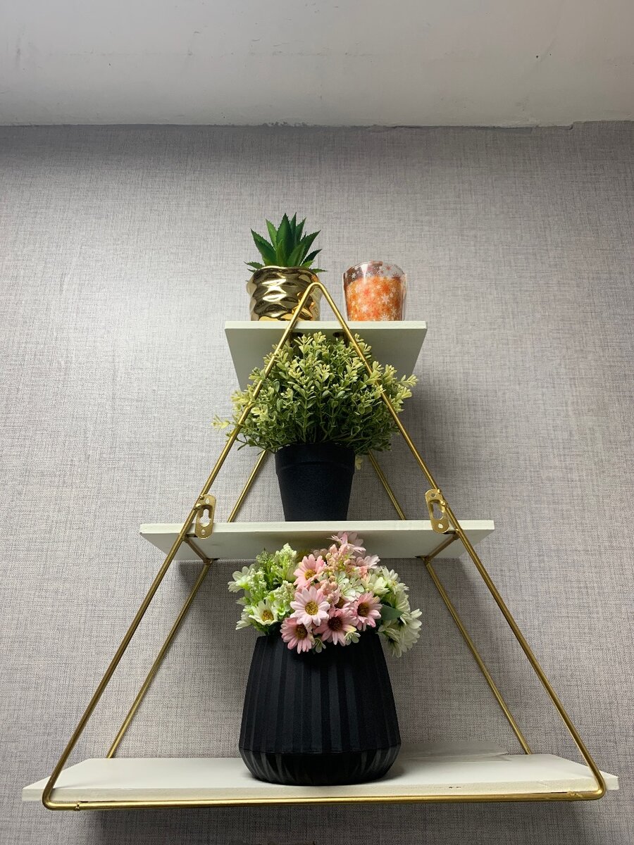 Wall shelf with flowers