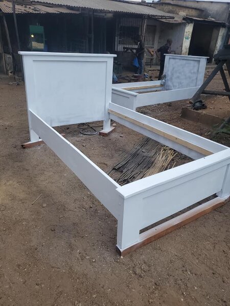 Beds with head with large headboards