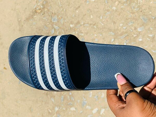 Slides adidas