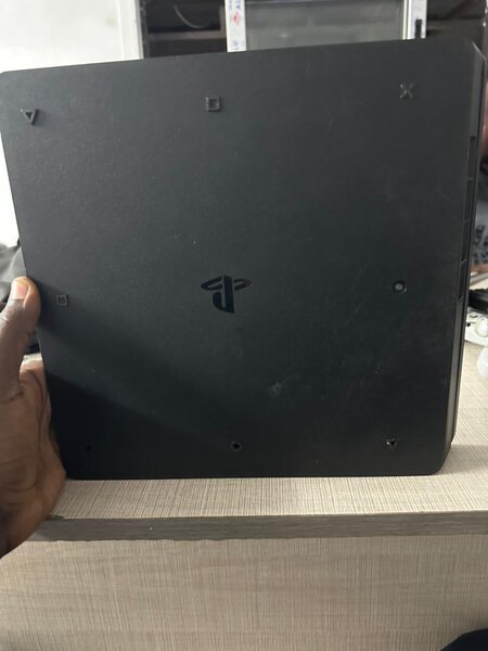 PlayStation 4 Slim