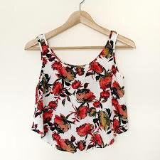 Haut à fleurs d'été