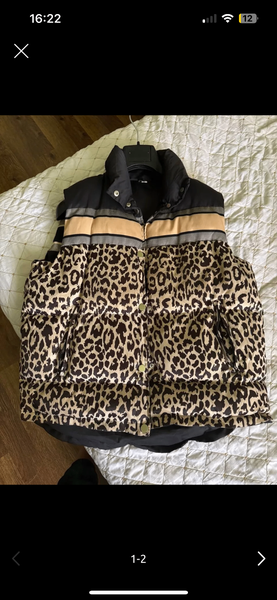 Без дефектов, состояние нового.. в размере стандарт