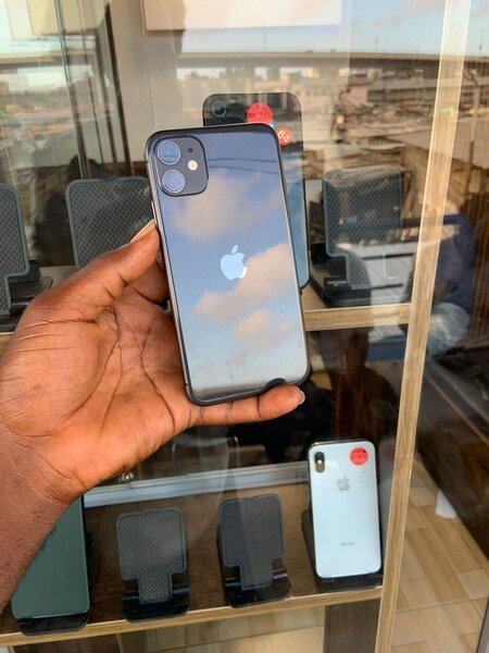 iPhone 11