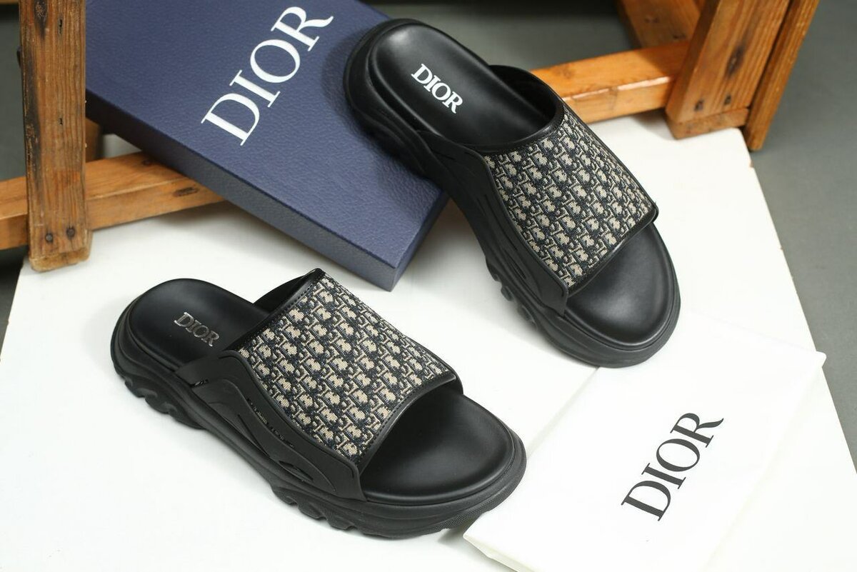 Sandales de designer chic