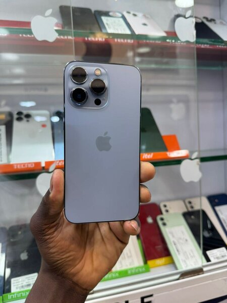 iPhone 13pro 128go quasi neuf