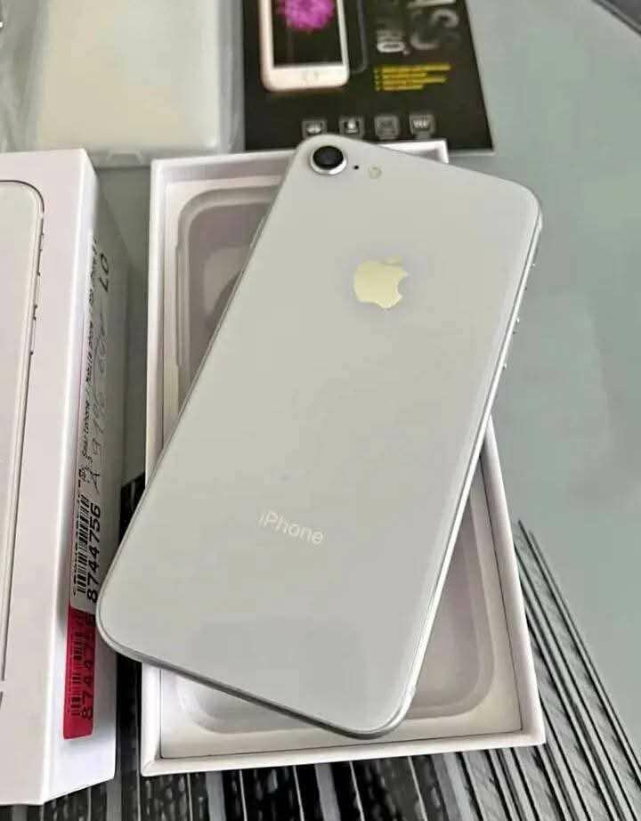 iPhone 8 simple 256giga neuf