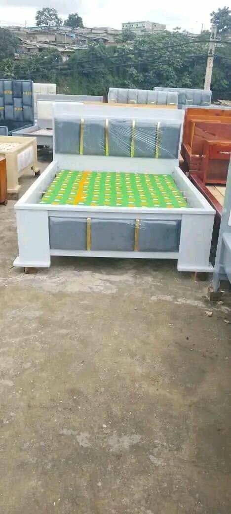 Lit Contemporain Confortable