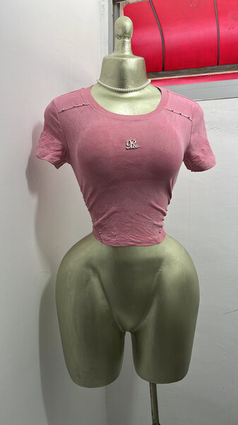 T-Shirt Femme Rose Élégante