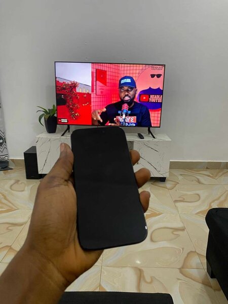 iPhone 15 Pro esim  unlock