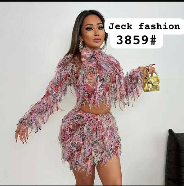 Robe en plumes glamour