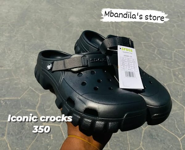 Crocs black