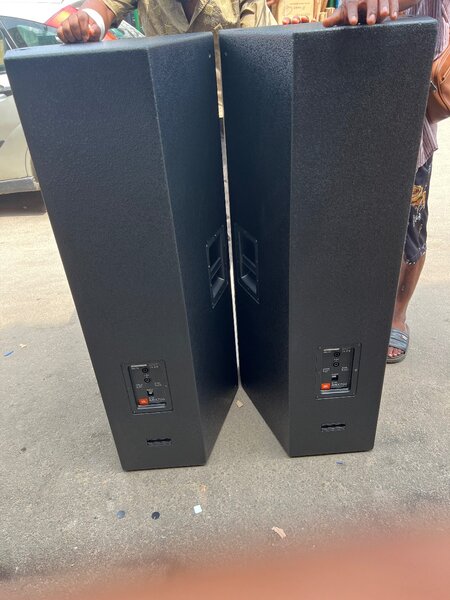 JBL SRX725 Dual 15" Speakers