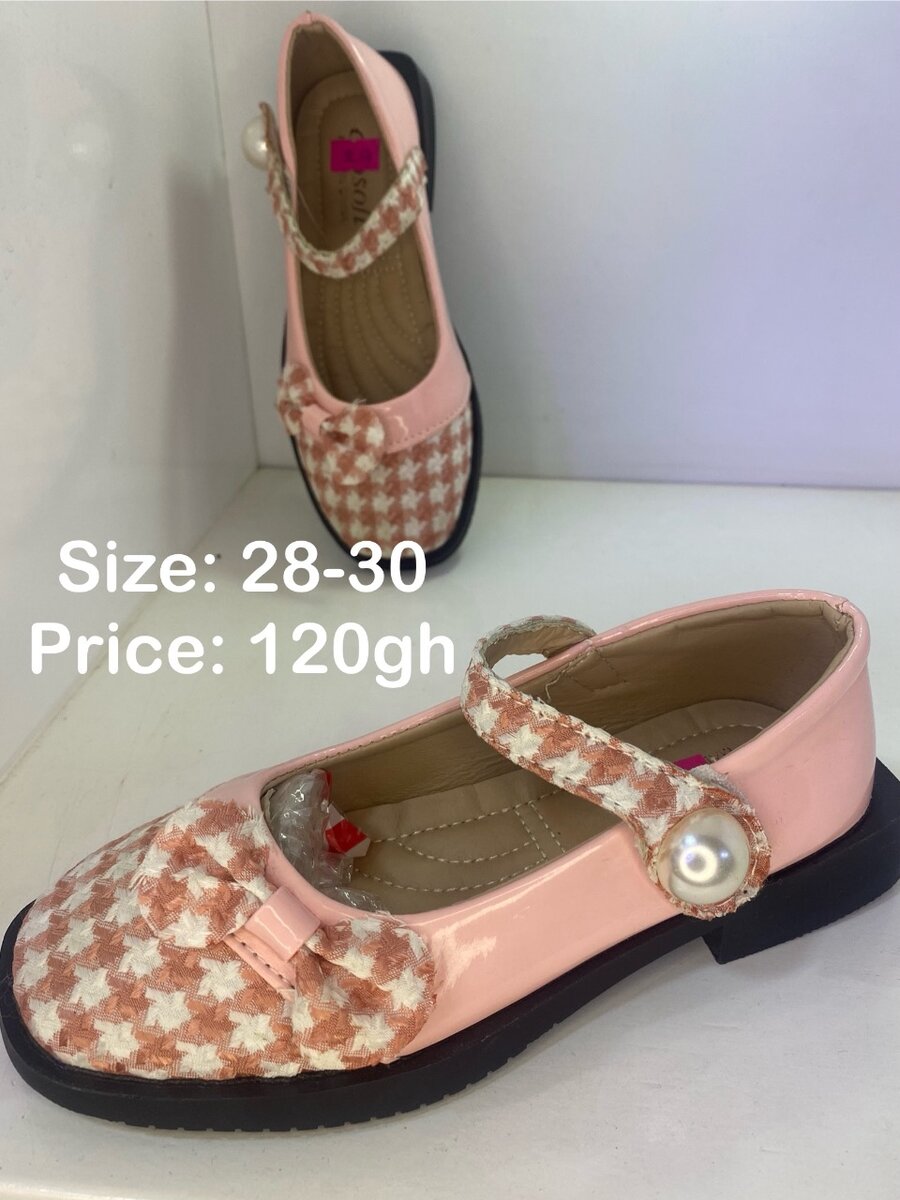 Girls shoes