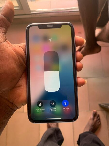 iPhone XR Bleu Débloqué