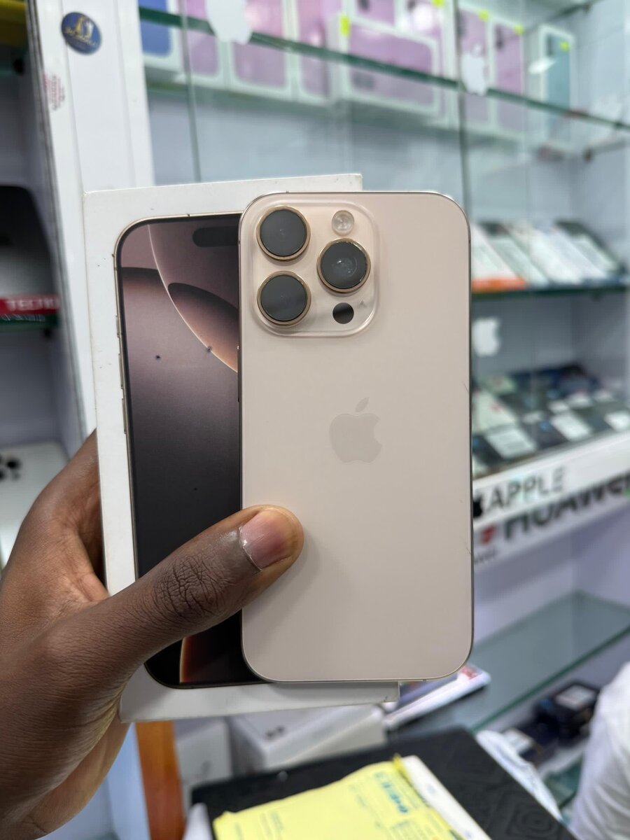 iPhone 16pro 256giga état 10