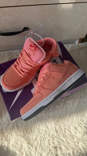 Кроссовки 37 размера легкий