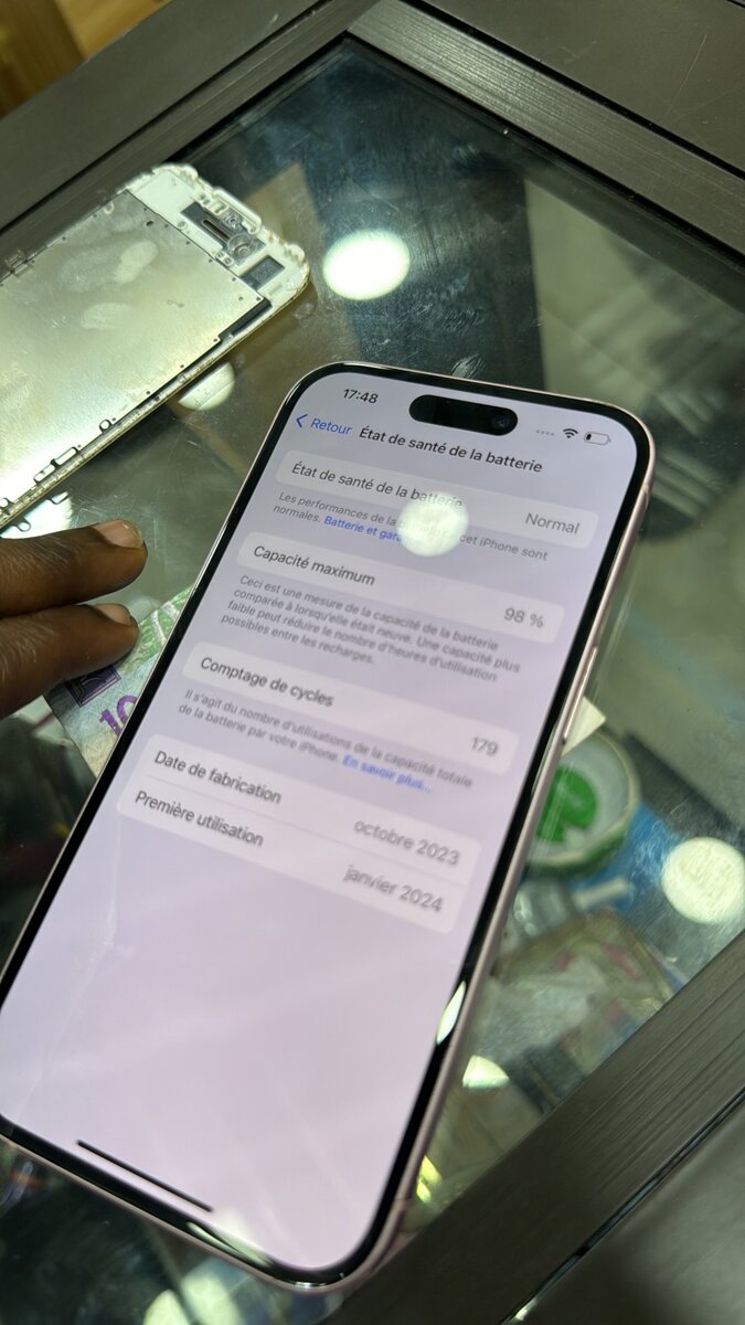 iPhone 15 simple 128G