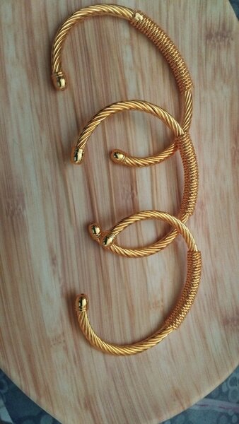 Lot de 3 bracelets dorés