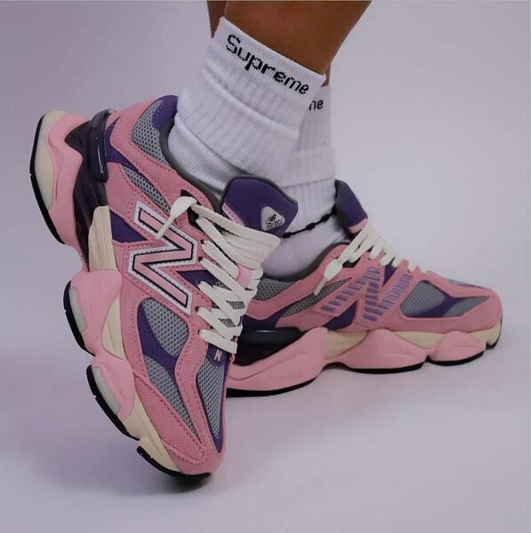 NEW BALANCE SNEAKERS