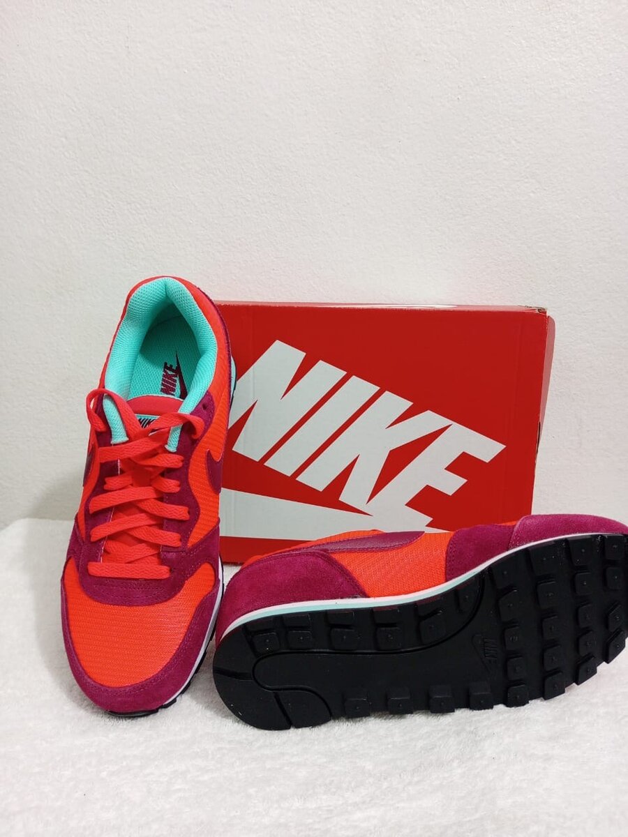 Baskets Nike colorées