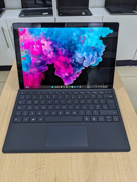 Microsoft Surface Pro 5 - Good as New