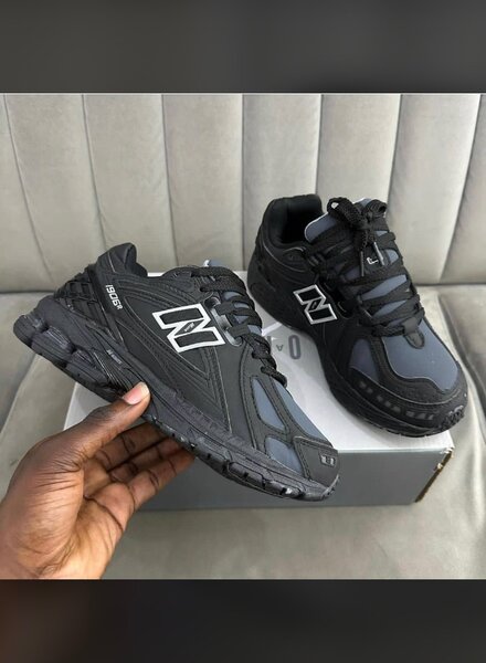 New balance sneaker