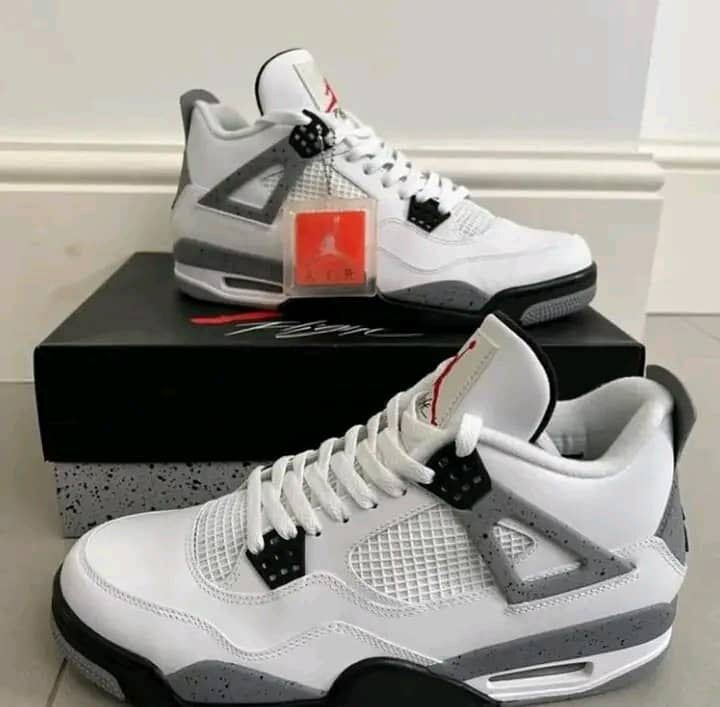 Jordan 4 first class