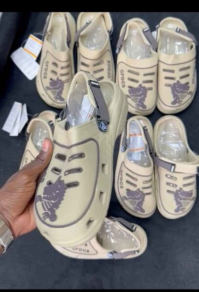 Crocs Confortables Beige