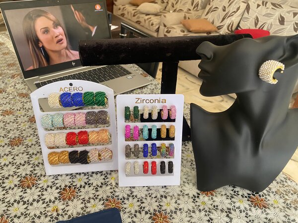 Boucles d'oreilles pendantes dorées