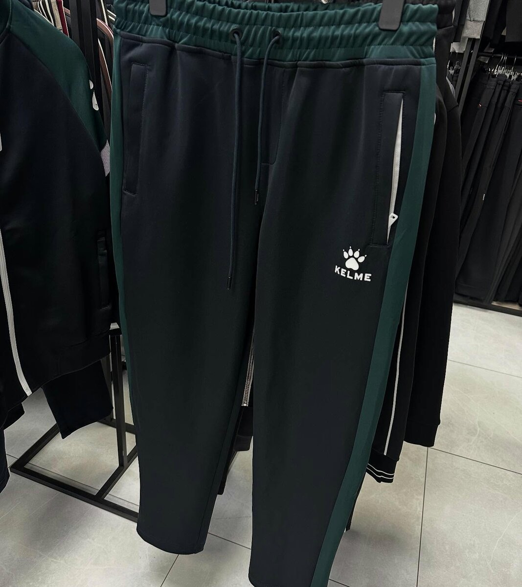 Двойки Kelme  (Ткань эластик, без начес)