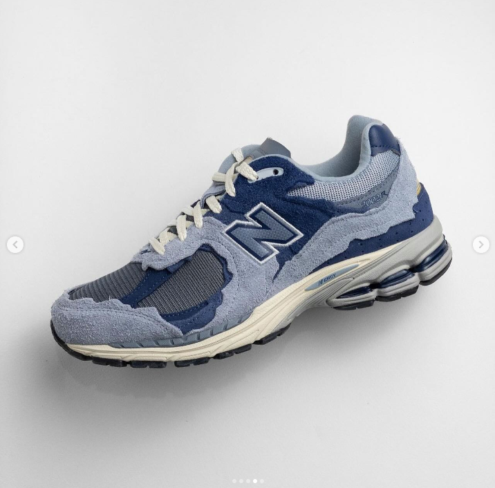 Кроссовки NB 2002R синие,текстильные