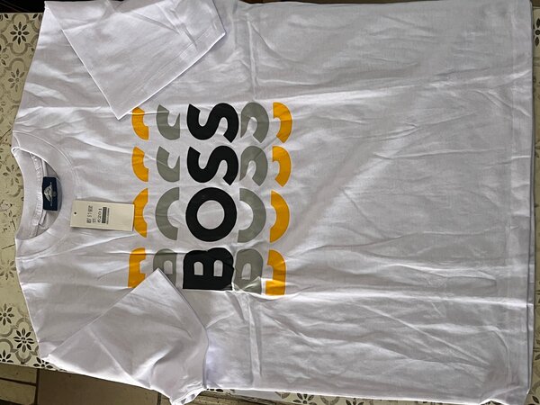 T-shirts colorés et tendance