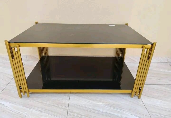 Table basse moderne dorée