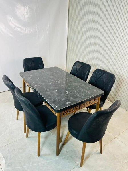 Table à manger en marbre