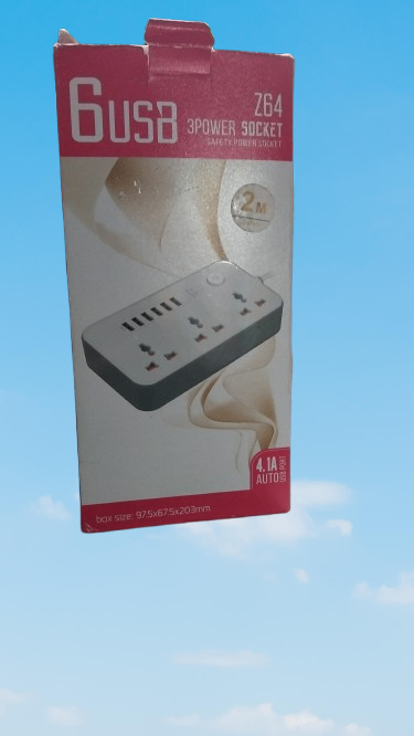 Rallonge multiprise 3 prises et 6 ports Usb