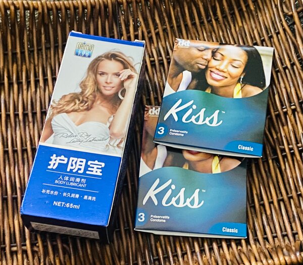 6 préservatifs + 1 lubrifiant