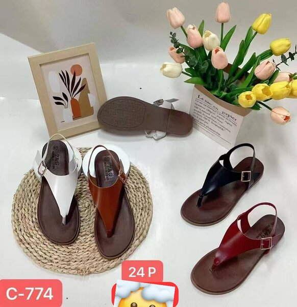 Ladies flat sandals