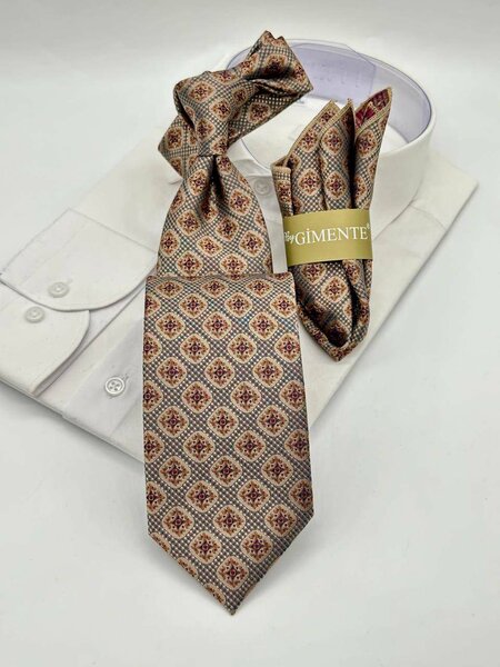 Flying tie with pocket square