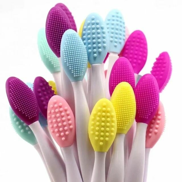 Exfoliating Lip brush