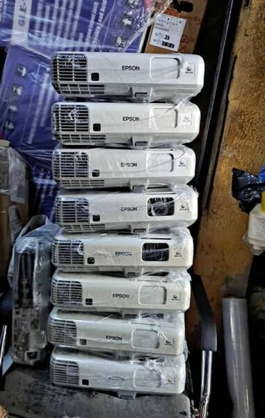 Projecteur Epson EB-X10