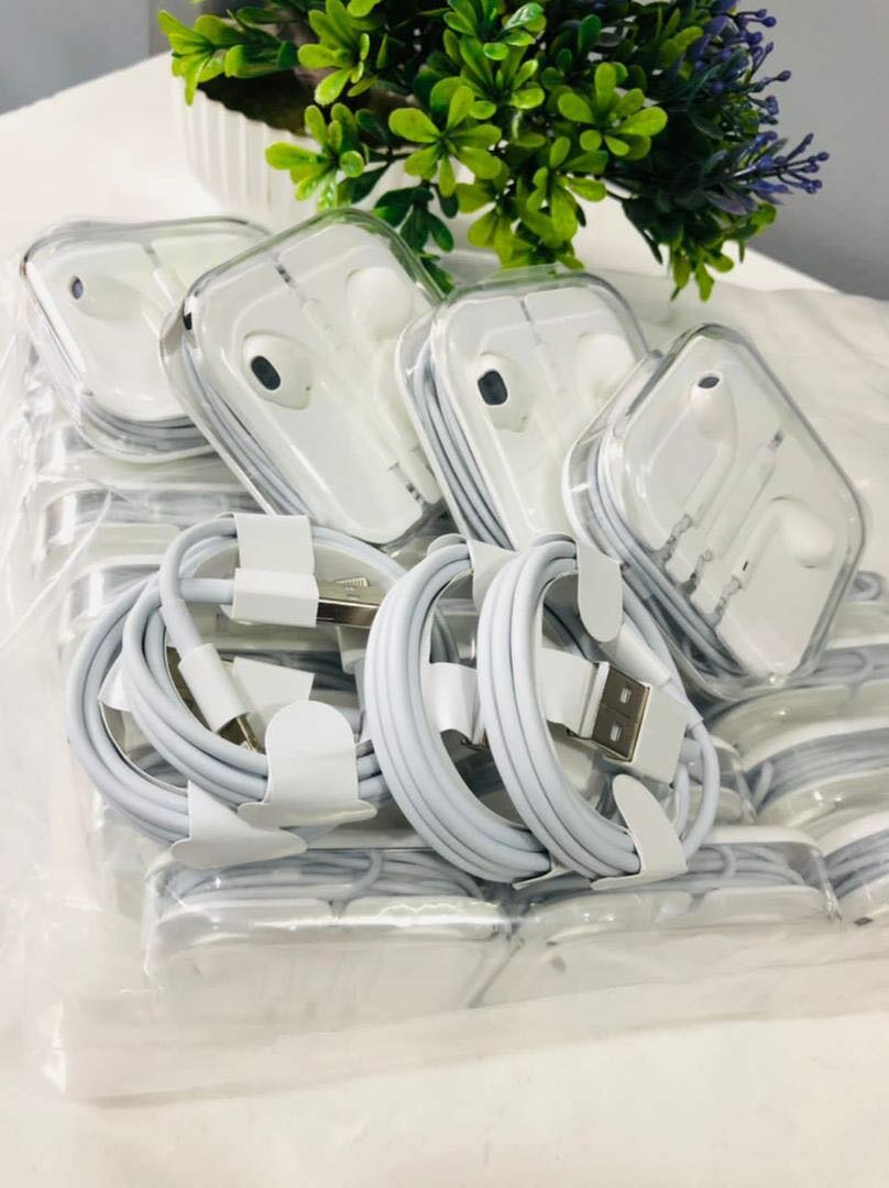 USB to Lightening and Type C to Lightening