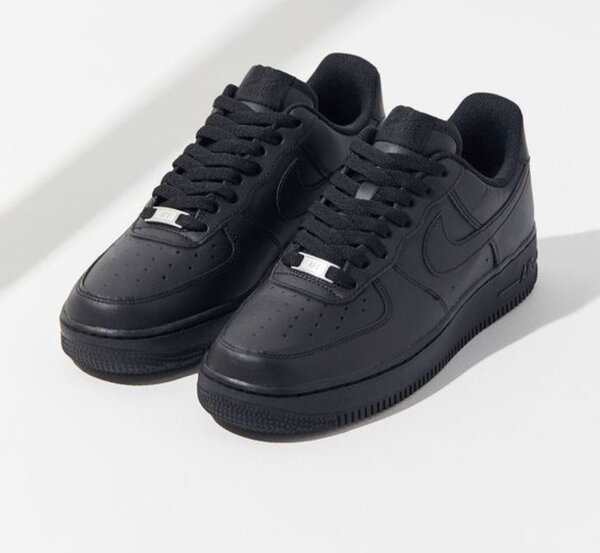 Sneakers noires classiques