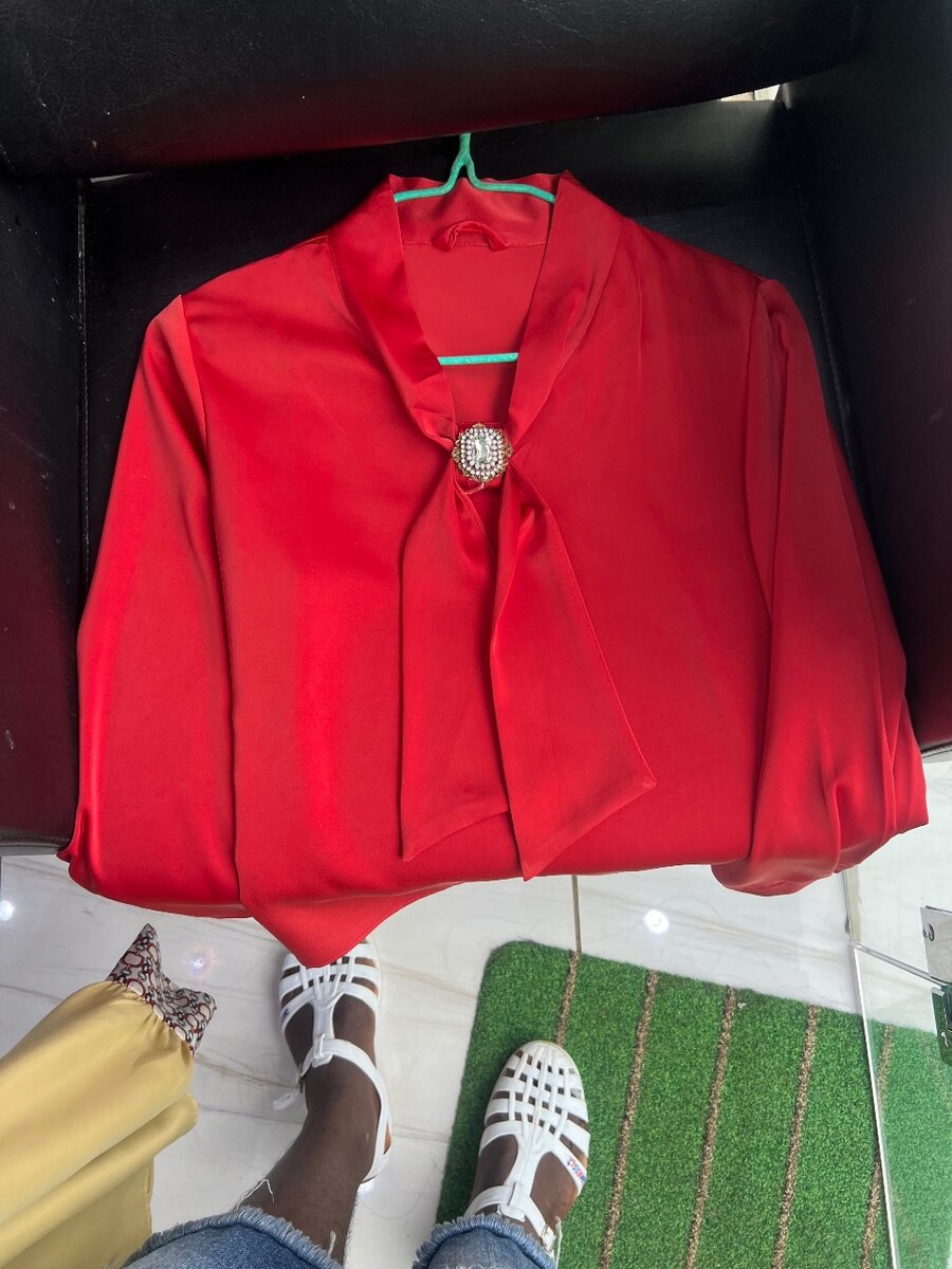 Chemise élégante en satin