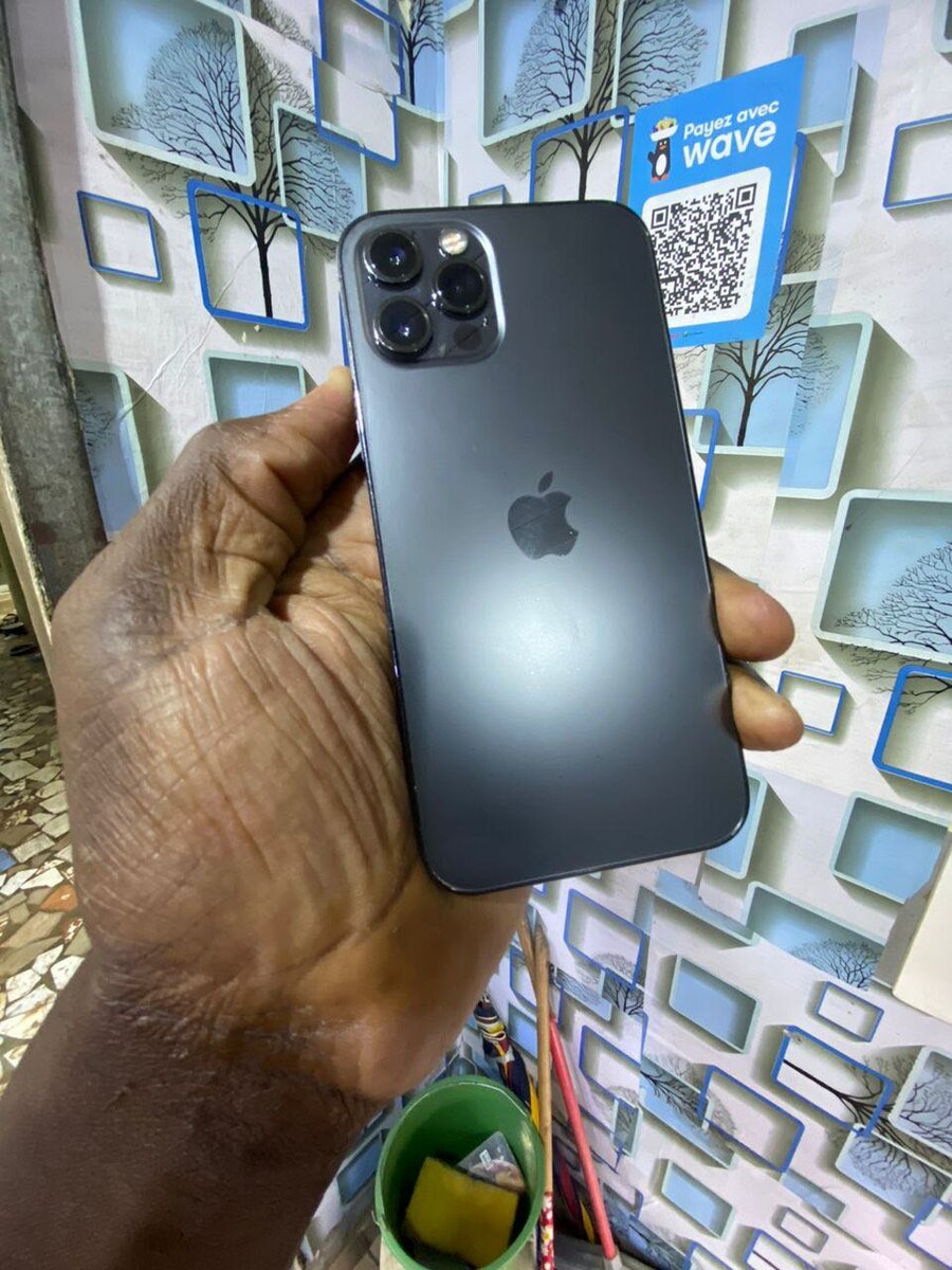 iPhone 12pro 128g propre prix: 220.000f