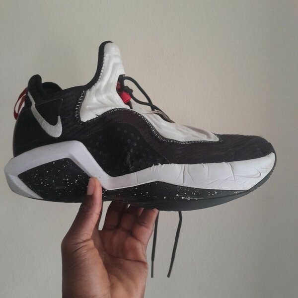 Chaussures de sport modernes