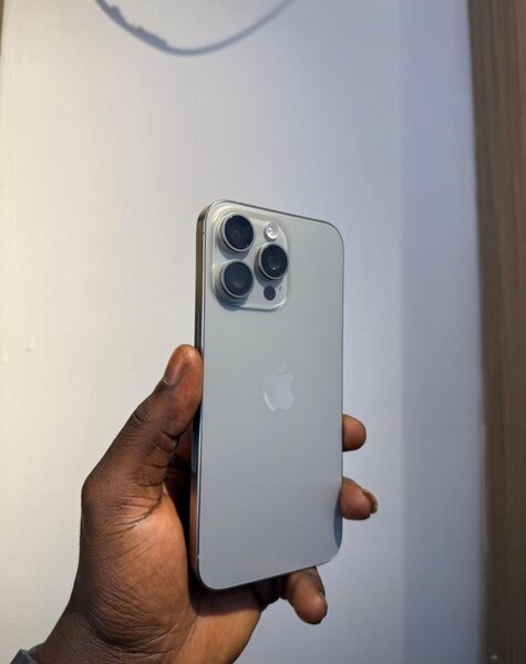 15 pro max 256gig ESIM unlock